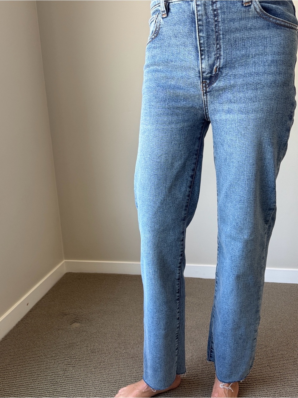 FRAME Le Sleek Straight-Leg Light Blue Jeans